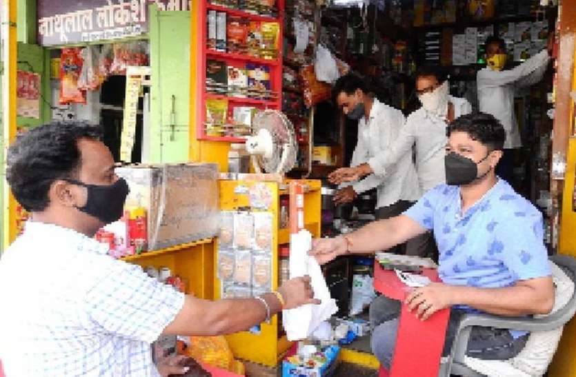 समय के साथ मजबूत हुआ खुदरा बाजार, लोगों का विश्वास भी बढ़ा समय के साथ मजबूत हुआ खुदरा बाजार, लोगों का विश्वास भी बढ़ा
