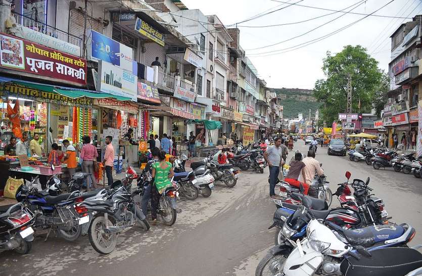 फेस्टिवल सीजन में बेहतर ग्राहकी की उम्मीद फेस्टिवल सीजन में बेहतर ग्राहकी की उम्मीद
