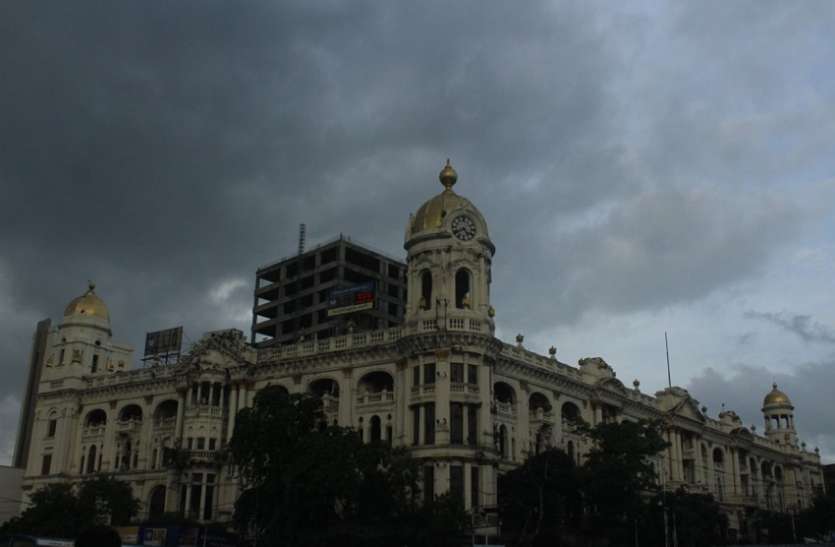 WEST BENGAL WEATHER UPDATE 2021--महानगर में रुक-रुक कर हुई बारिश से जनजीवन बेहाल WEST BENGAL WEATHER UPDATE 2021--महानगर में रुक-रुक कर हुई बारिश से जनजीवन बेहाल