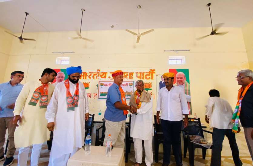 नवनियुक्त पदाधिकारियों का हुआ स्वागत नवनियुक्त पदाधिकारियों का हुआ स्वागत