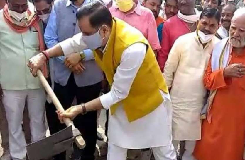 फर्क साफ है : नहरों की सफाई के लिए पहली बार यूपी में चला विशेष अभियान फर्क साफ है : नहरों की सफाई के लिए पहली बार यूपी में चला विशेष अभियान