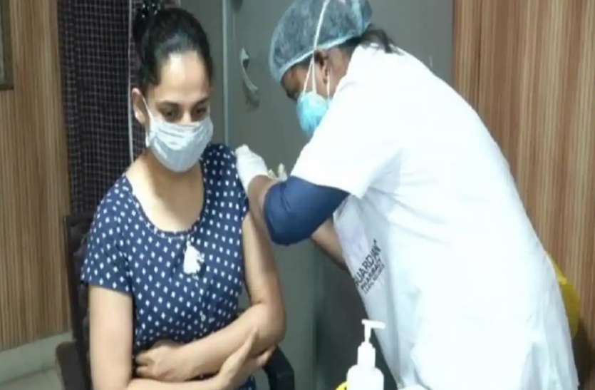 Vaccination कोरोना टीकाकरण को कटनी प्रशासन ने लगाया जोर, मोबाइल सेवा भी उपलब्ध