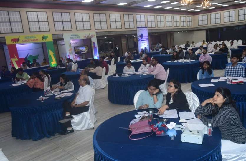 वेल्थ मास्टर में प्रतियोगियों ने दिखाई अपनी व्यवसायिक सूझबूझ वेल्थ मास्टर में प्रतियोगियों ने दिखाई अपनी व्यवसायिक सूझबूझ