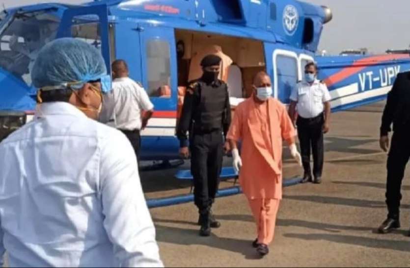 yogi_cm.jpg सीएम योगी ने लिया तैयारियों का जायजा, मंगलवार को पीएम मोदी करेंगे यूनिवर्सिटी और डिफेंस कॉरिडोर का शिलान्यास