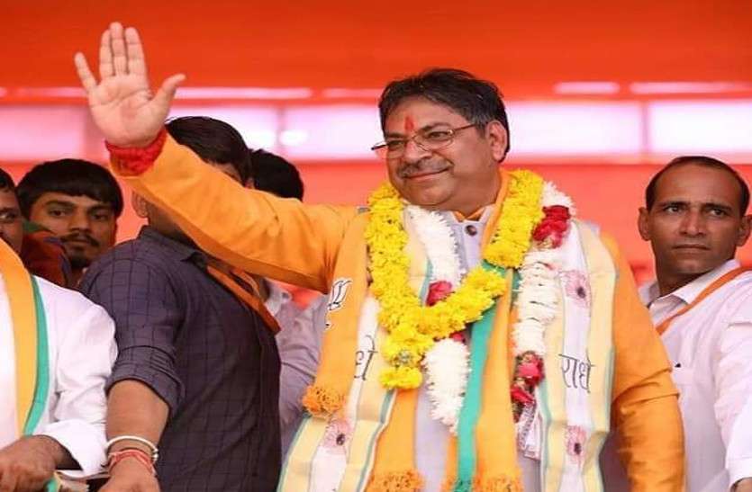 Dr. Satish Poonia completes two years as state president डॉ सतीश पूनिया : अध्यक्षीय कार्यकाल के पूरे हुए दो साल, मिल रही बधाइयां
