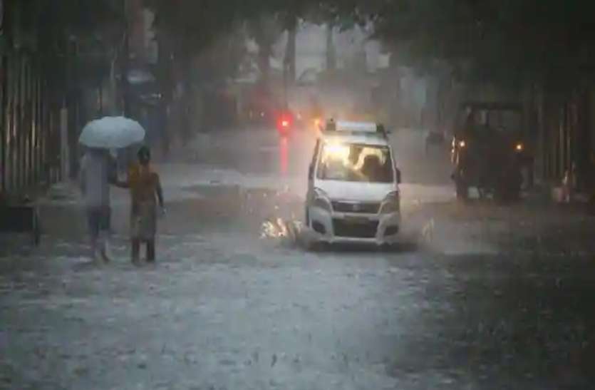 UP Weather Forecast Heavy Rain for Upcoming Days पूर्वी और पश्चिम में छिटपुट बारिश, जानिए अगले 24 घंटे में कैसा रहेगा मौसम, बृहस्पतिवार के लिए ऑरेंज अलर्ट जारी