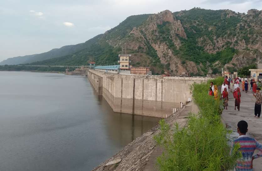 बीसलपुर बांध में पानी की आवक बरकरार बीसलपुर बांध में पानी की आवक बरकरार