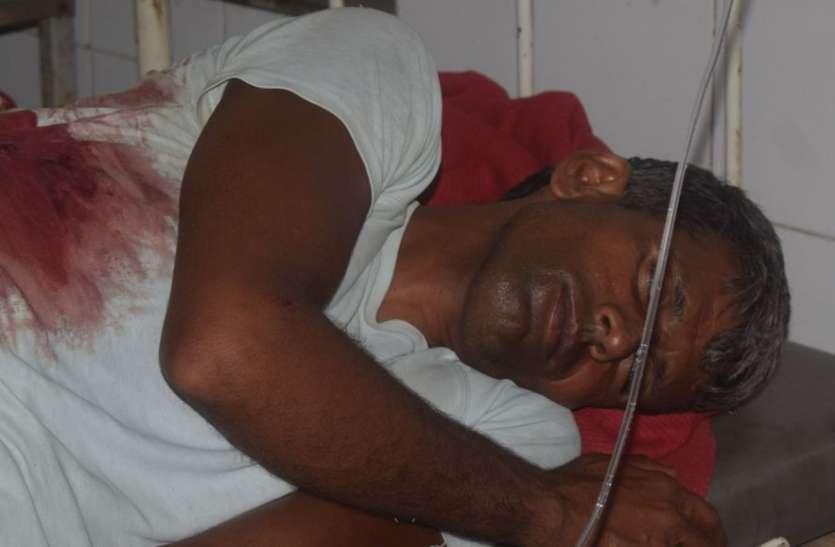 Controversy in Rajinama meeting, four injured in firing राजीनामा की बैठक में विवाद, फायरिंग में चार घायल