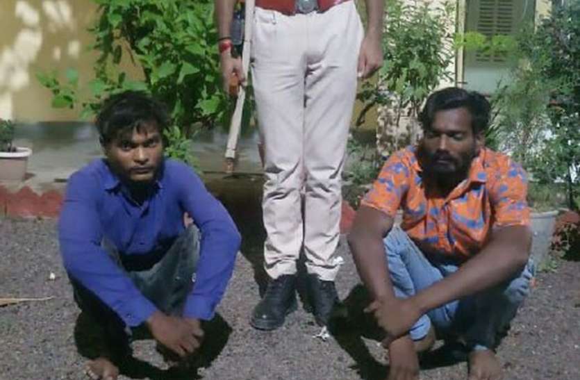 मकान में चोरी का आरोपी गिरफ्तार मकान में चोरी का आरोपी गिरफ्तार