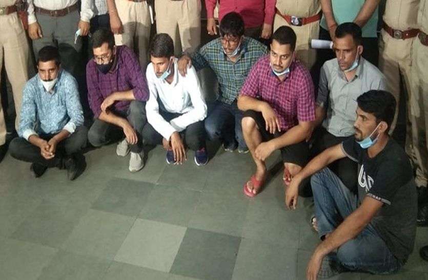 नीट पेपर लीक: ऐसे चलता है नकल गिरोह का पूरा हाईटेक खेल नीट पेपर लीक: ऐसे चलता है नकल गिरोह का पूरा हाईटेक खेल