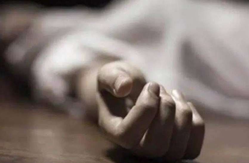 तमिलनाडु: नीट परीक्षा में खराब प्रदर्शन के डर से लडक़ी ने की आत्महत्या, दो दिन में दूसरा मामला तमिलनाडु: नीट परीक्षा में खराब प्रदर्शन के डर से लडक़ी ने की आत्महत्या, दो दिन में दूसरा मामला