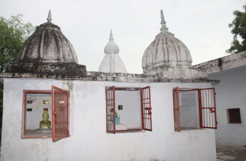 हिंदी को राष्ट्र भाषा की पहचान दिलाने निकाली रथ यात्रा, बनवाया विश्व का इकलौता हिंदी माता मंदिर हिंदी को राष्ट्र भाषा की पहचान दिलाने निकाली रथ यात्रा, बनवाया विश्व का इकलौता हिंदी माता मंदिर