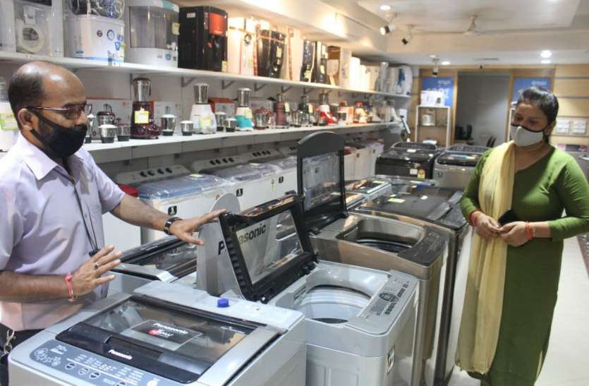 इलेक्ट्रॉनिक्स सेक्टर में फ्री उपहार, एक्सचेंज के साथ डिस्काउंट ऑफर और एक्स्ट्रा वारंटी हैं खास इलेक्ट्रॉनिक्स सेक्टर में फ्री उपहार, एक्सचेंज के साथ डिस्काउंट ऑफर और एक्स्ट्रा वारंटी हैं खास