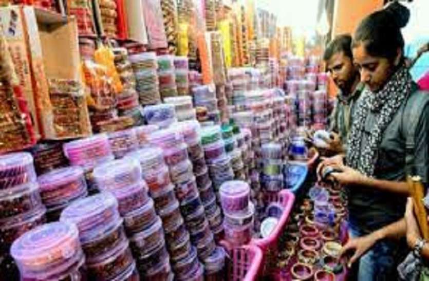 jaipur फेस्टिव सीजन: ऑनलाइन को टक्कर देने के लिए रिटेलर्स ने कसी कमर