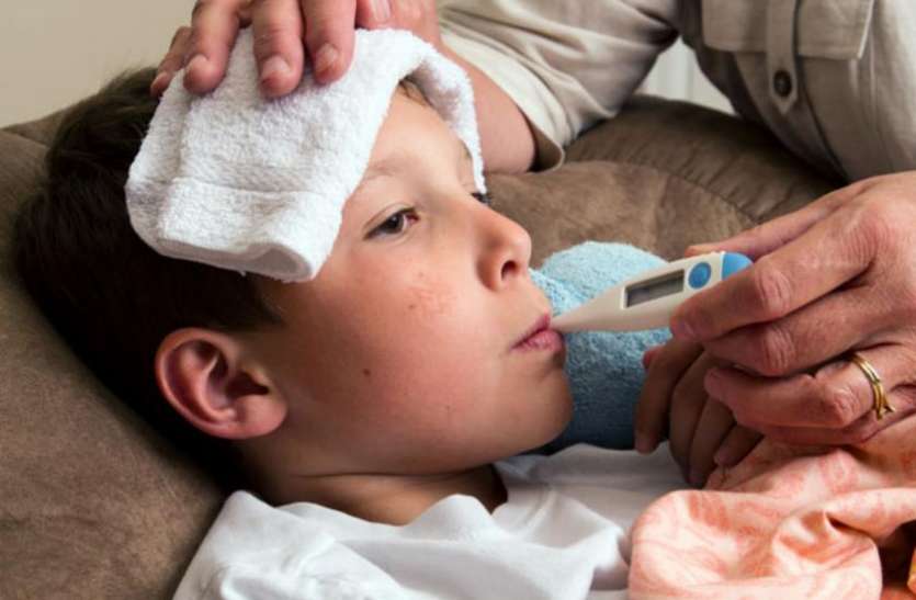 viral_fever.jpg Home Remedies for Viral Fever: वायरल फीवर में सर्दी-खांसी से राहत पाने के लिए आजमाएं ये 5 घरेलू उपचार