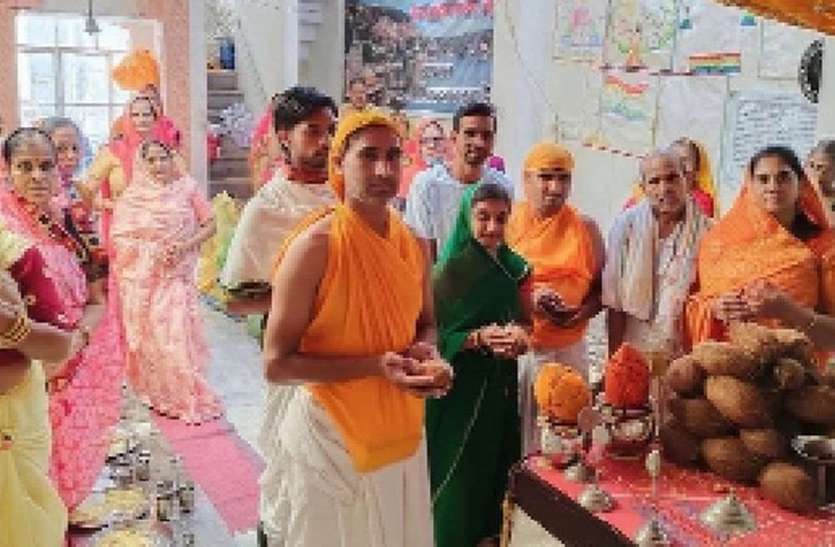 भगवान पुष्पदंत के निर्वाण कल्याणक पर चढ़ाया निर्वाण लड्डू भगवान पुष्पदंत के निर्वाण कल्याणक पर चढ़ाया निर्वाण लड्डू