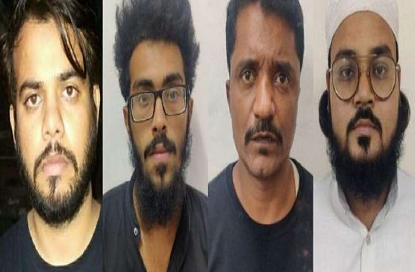 Delhi Terrorist Arrested Delhi Terrorist Arrest: कोर्ट ने गिरफ्तार आतंकियों को 14 दिन की पुलिस रिमांड पर भेजा, 6 शहरों में सीरियल ब्लास्ट की थी साजिश