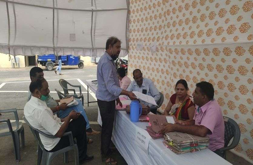 पट्टे की 'तैयारी', सिर्फ खानापूर्ति पट्टे की 'तैयारी', सिर्फ खानापूर्ति
