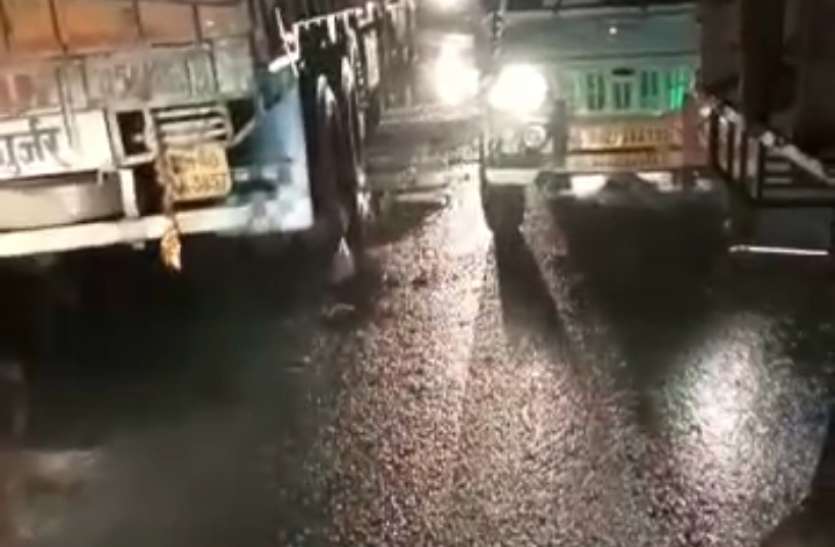 jam जाम में फं सी एम्बुलेंस, प्रसव पीड़ा से तड़पती रही महिला