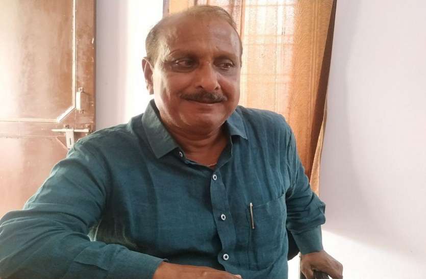 Jhalawar Municipal Counci...सभापति बोले : डस्टबिन फ्री शहर बनाएंगे, हर वार्ड में होंगे तीन लाख रुपए के काम Jhalawar Municipal Counci...सभापति बोले : डस्टबिन फ्री शहर बनाएंगे, हर वार्ड में होंगे तीन लाख रुपए के काम
