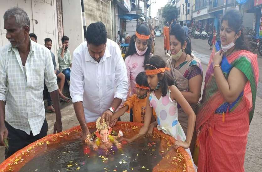 कोल्हापुर निवासियों ने पर्यावरण का रखा ध्यान कोल्हापुर निवासियों ने पर्यावरण का रखा ध्यान