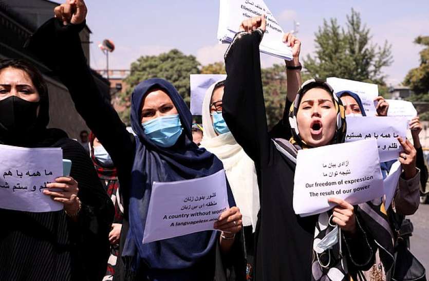 taliban bans women from entering ministry अफगानिस्तान: महिला मंत्रालय में महिलाओं को जाने की इजाजत नहीं, यहां सिर्फ पुरुष काम कर सकेंगे