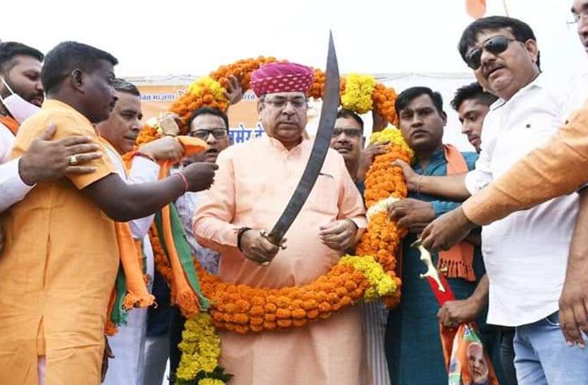 Rajasthan BJP President Satish Poonia Jodhpur visit जोधपुर प्रवास पर निकले Dr. Satish Poonia, रास्ते में जगह-जगह हुआ स्वागत