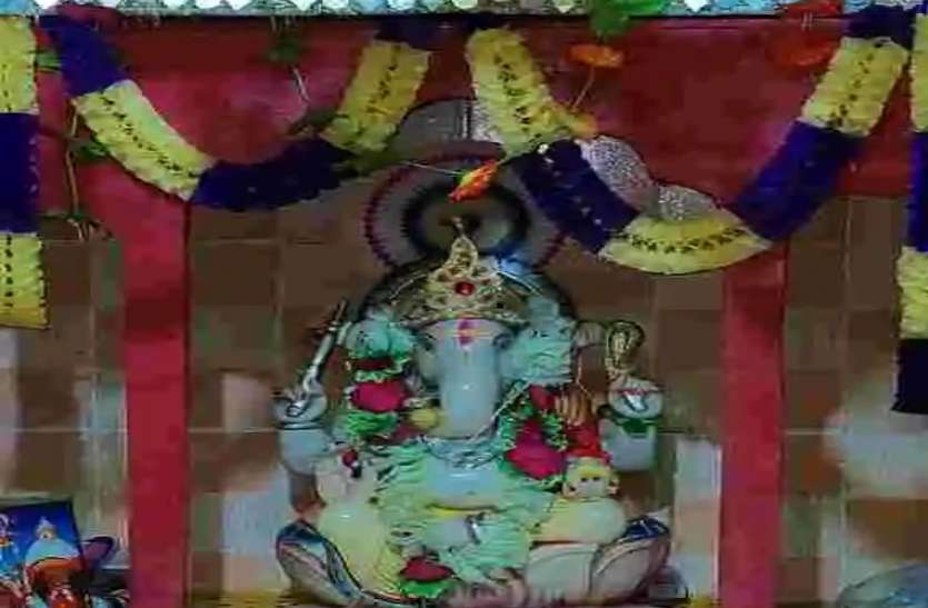 Lord Ganesh Temple made by Bhola Sharma बेटे गणेश की मौत पर मिला था मुआवजा, पिता ने बनवा दिया भगवान गणेश का मंदिर