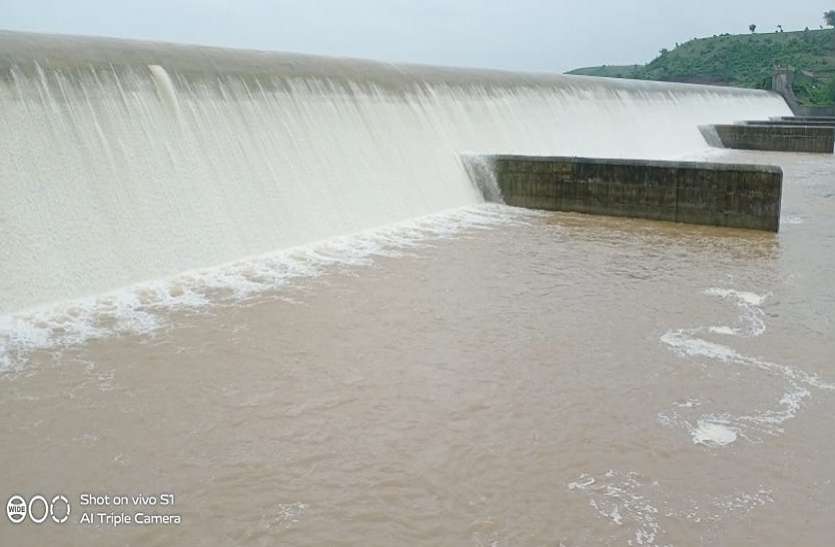 Heavy rain in Jhalawar...झालावाड़ में भारी बारिश, चम्बल उफनेगी, कोटा से धौलपुर तक अलर्ट Heavy rain in Jhalawar...झालावाड़ में भारी बारिश, चम्बल उफनेगी, कोटा से धौलपुर तक अलर्ट