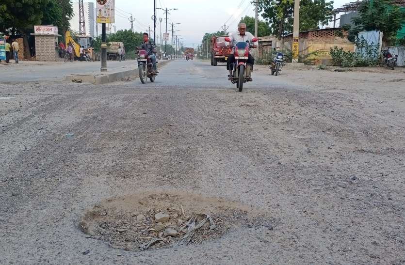 ajmer पुष्कर में होटल योजना की आरक्षित दर 54 फीसदी घटाई, छतरी योजना नगर निगम को सौंपी