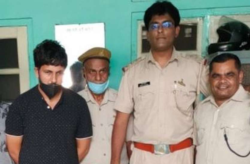 अल्प्राजोलम टेबल के साथ गिरफ्तार आरोपी (काली टीशर्ट में) जयपुर से 44.89 किलो अल्प्राजोलम टेबलेट की बरामद