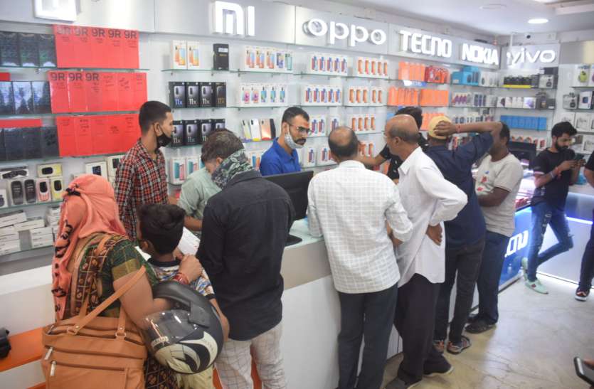 डिजिटलाइजेशन ने डेढ़-दो गुना बढ़ा दी मोबाइल की डिमांड डिजिटलाइजेशन ने डेढ़-दो गुना बढ़ा दी मोबाइल की डिमांड