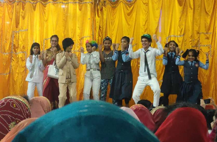 सुई के बराबर परिग्रह का त्याग है उत्तम आकिंचन धर्म : मुनिश्री पदम सागर सुई के बराबर परिग्रह का त्याग है उत्तम आकिंचन धर्म : मुनिश्री पदम सागर