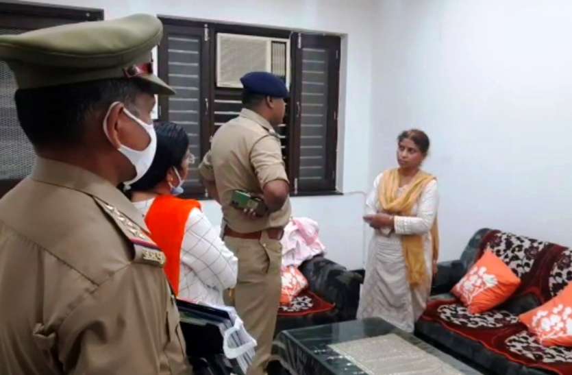 Loot आगरा में डॉक्टर परिवार को बंधक बनाकर लाखों की डकैती
