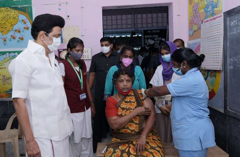 Second Mega vaccination camp in TN today, Cm Stalin visit camp तमिलनाडु: 15 लाख लोगों के कोरोना टीकाकरण के लिए दूसरा मेगा कैंप आयोजित, स्टालिन ने लिया टीकाकरण केन्द्र का जायजा