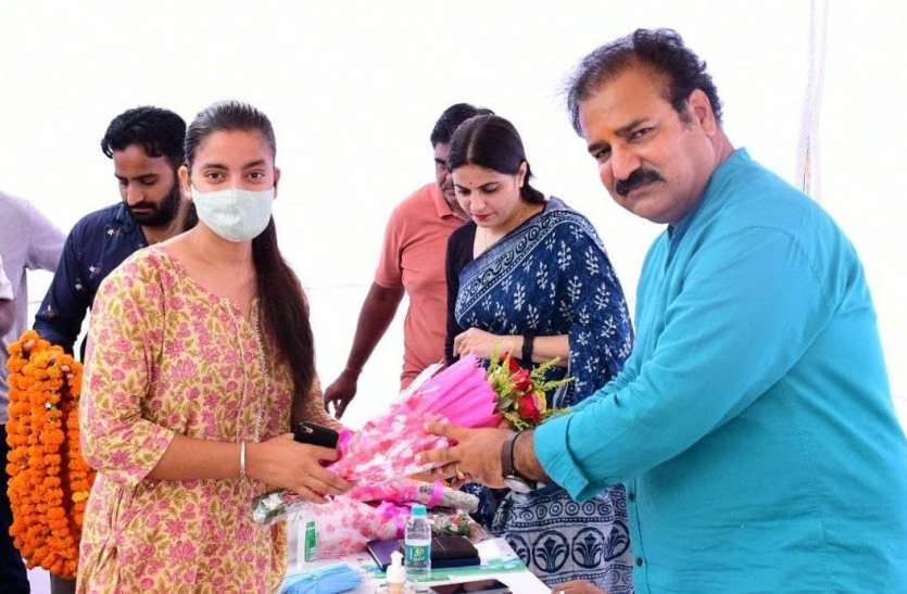 थाने में बनेंगे स्वागत कक्ष, बनीपार्क में विकसित होगा ग्रीन कॉरिडोर खाचरियावास बोले: रामराज्य का अर्थ जनकल्याण और विकास, यही कर रही है हमारी सरकार