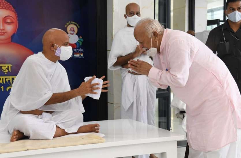 संस्कार ही विचार एवं आचार परिवर्तन के मुख्य धुरी है- आचार्य महाश्रमण संस्कार ही विचार एवं आचार परिवर्तन के मुख्य धुरी है- आचार्य महाश्रमण