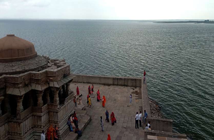 Bisalpur update: त्रिवेणी का गेज बढ़ा तो बीसलपुर बांध में भी बढ़ी पानी की आवक Bisalpur update: त्रिवेणी का गेज बढ़ा तो बीसलपुर बांध में भी बढ़ी पानी की आवक