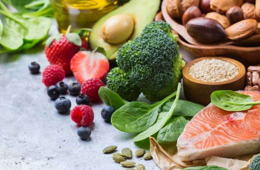foods_for_illness.jpg Diet for illness Recovery: डाइट में शामिल करें ये 5 फूड्स, बीमार शरीर को जल्दी रिकवर करने में मिलेगी मदद