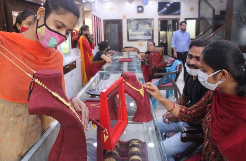 गणेश महोत्सव के 10 दिन में हर सेक्टर गुलजार, अब नवरात्र से दीपावली तक अच्छे कारोबार की उम्मीद गणेश महोत्सव के 10 दिन में हर सेक्टर गुलजार, अब नवरात्र से दीपावली तक अच्छे कारोबार की उम्मीद
