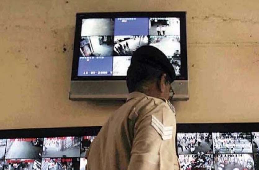 आपकी बात, थानों में सीसीटीवी कैमरे लगाने पर ध्यान क्यों नहीं है? आपकी बात, थानों में सीसीटीवी कैमरे लगाने पर ध्यान क्यों नहीं है?