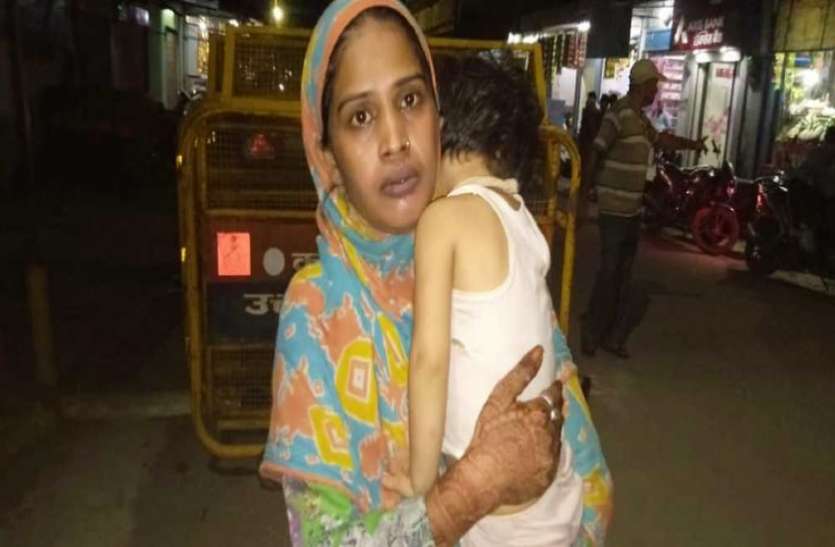 sazia.jpg साहब! ‘बेटी है बीमार, घर में खाने और दूध वाले को देने को पैसे नहीं, पति छिपकर बैठा हरिद्वार’