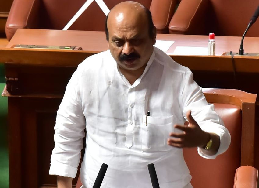 कर्नाटक : हंगामे के बीच धर्मांतरण विरोधी विधेयक विधानसभा में पारित