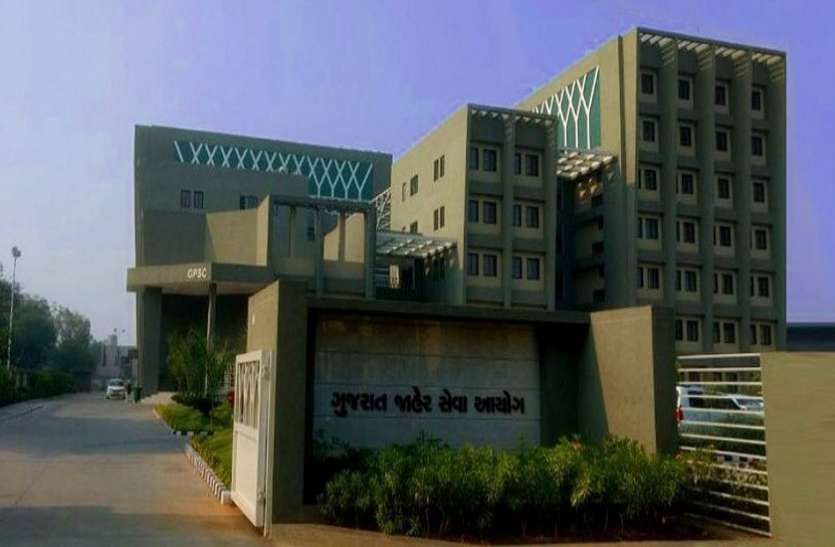 गुजरात में वर्ग एक, दो और तीन के 215 पदों पर होगी भर्ती गुजरात में वर्ग एक, दो और तीन के 215 पदों पर होगी भर्ती