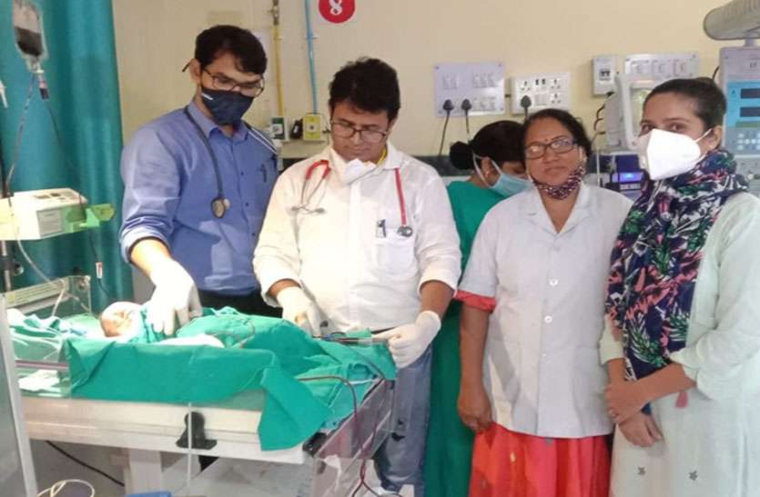 रक्त बदलकर बचाई नवजात की जान रक्त बदलकर बचाई नवजात की जान