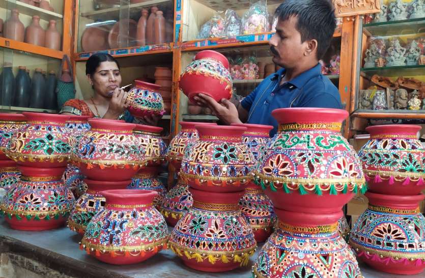 NAVRATRI PARV: पर्व की मचेगी धूम, बाजार में आने लगी बूम NAVRATRI PARV: पर्व की मचेगी धूम, बाजार में आने लगी बूम