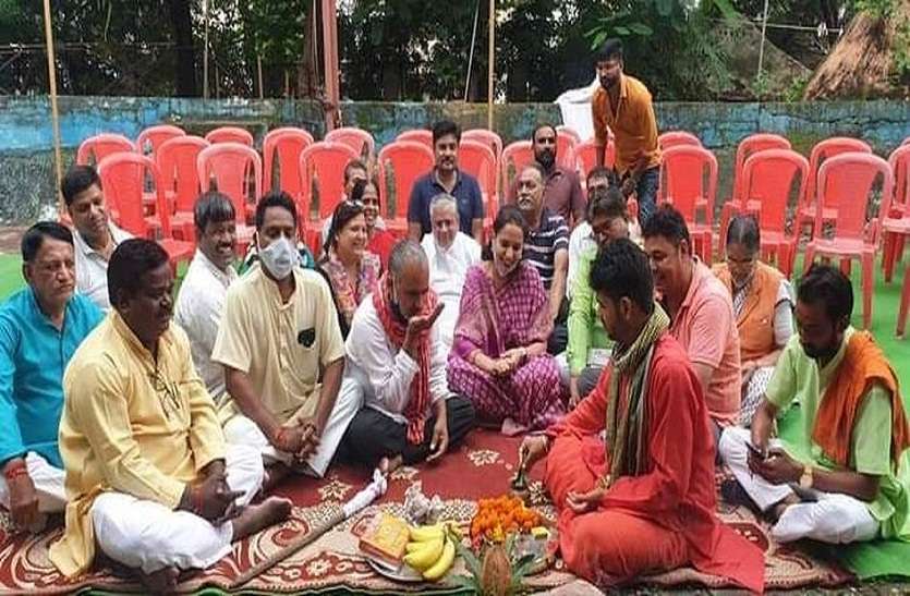 नवरात्र: बिट्टन मार्केट में कोलकाता के कलाकार बनाएंगे खाटू श्याम बाबा की झांकी, न्यू मार्केट में ग्रीन भोपाल का संदेश देगी झांकी, श्रद्धालुओं को बांटेगे पौधे