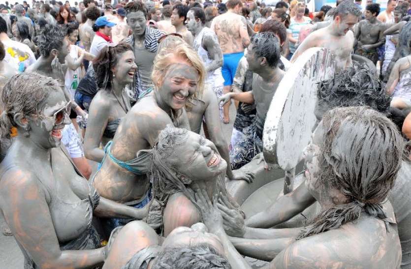 , Weird Festivals Around The World: दुनिया के अजब गजब त्यौहार