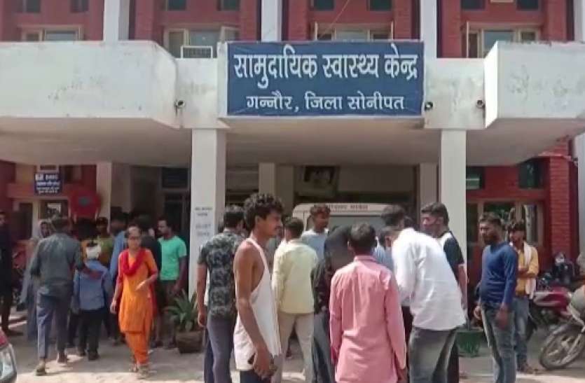हरियाणा में एक स्कूल की छत गिरी हरियाणा में स्कूल की छत गिरने से 25 बच्चे घायल, 5 की हालत गंभीर