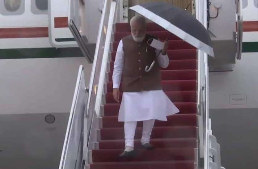 modi_us_visit.jpg PM Modi US Visit: फ्लाइट में भी फाइलें निपटाते रहे, आज तड़के साढ़े तीन बजे पहुंचे अमरीका, उपराष्ट्रपति कमला हैरिस और कई कंपनियों के CEO से मिलेंगे